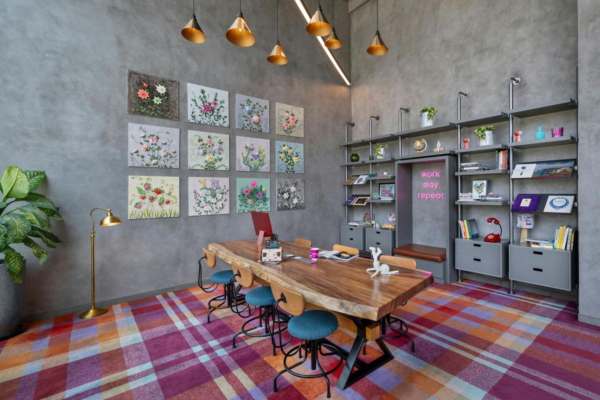 Отель Moxy Bengaluru Airport Prestige Tech Cloud Devanahalli Экстерьер фото