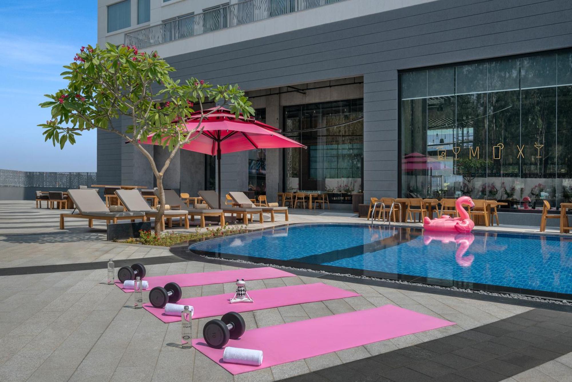Отель Moxy Bengaluru Airport Prestige Tech Cloud Devanahalli Экстерьер фото