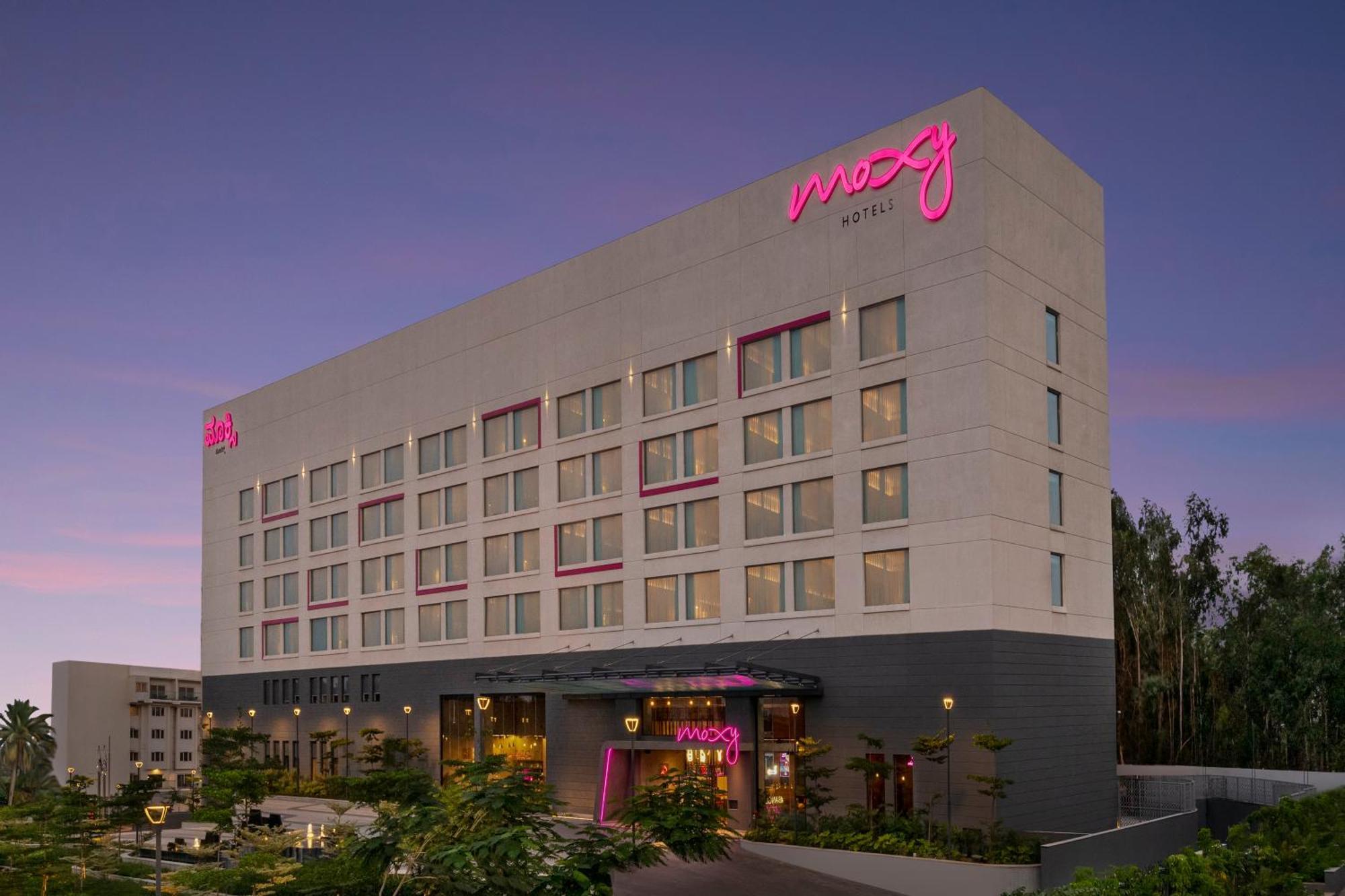 Отель Moxy Bengaluru Airport Prestige Tech Cloud Devanahalli Экстерьер фото