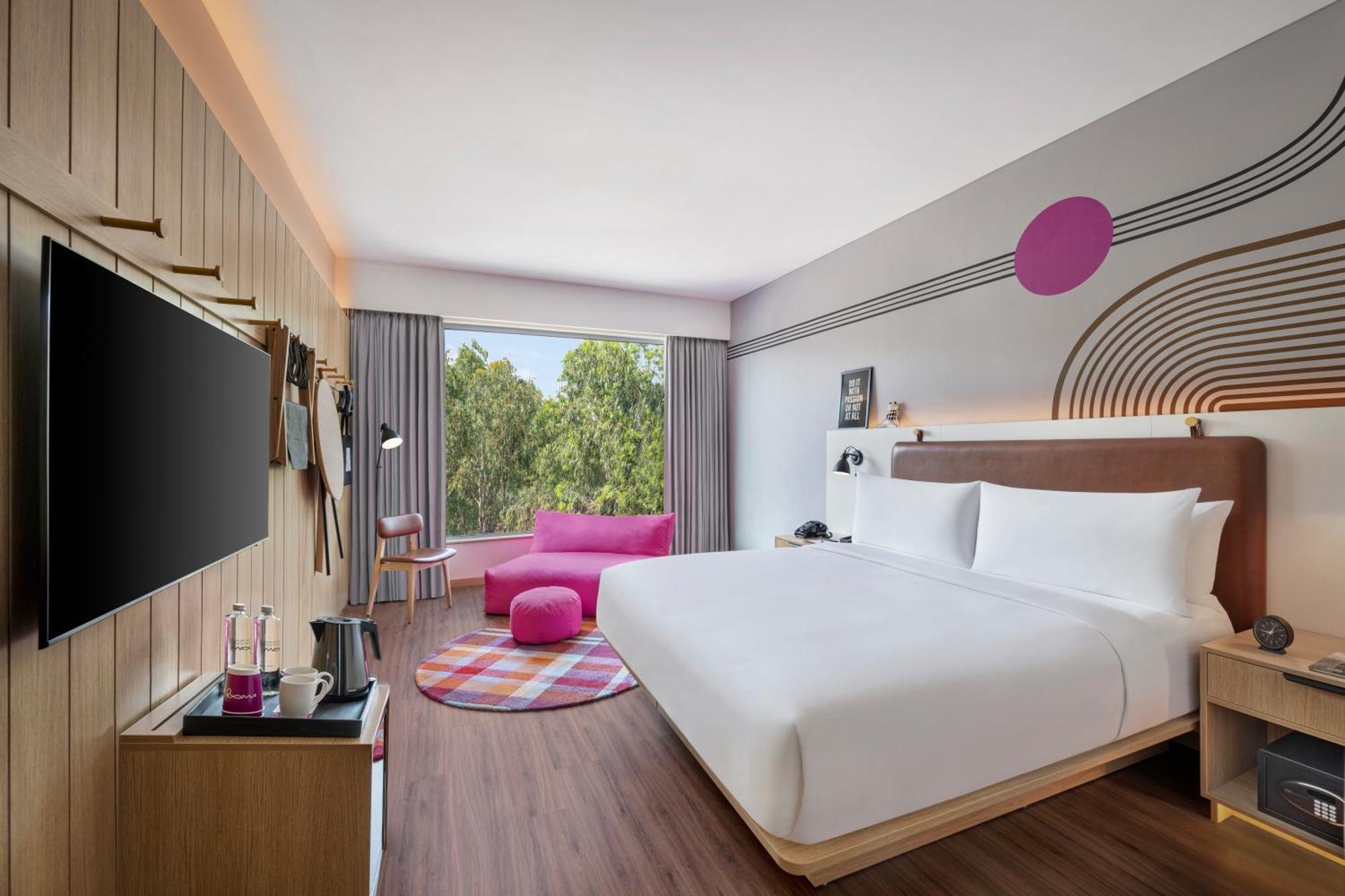 Отель Moxy Bengaluru Airport Prestige Tech Cloud Devanahalli Экстерьер фото