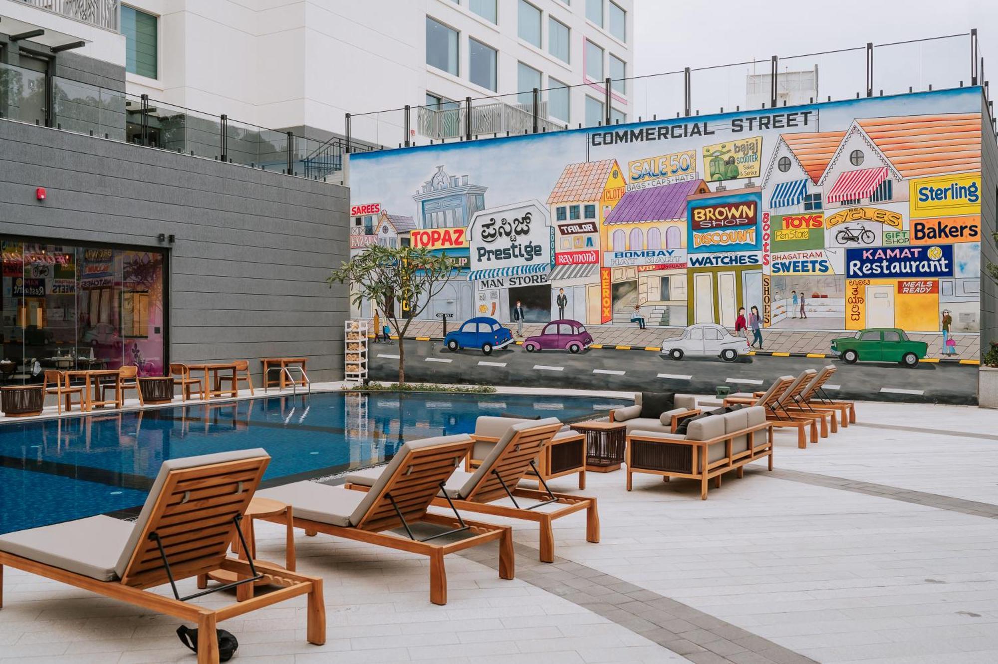 Отель Moxy Bengaluru Airport Prestige Tech Cloud Devanahalli Экстерьер фото